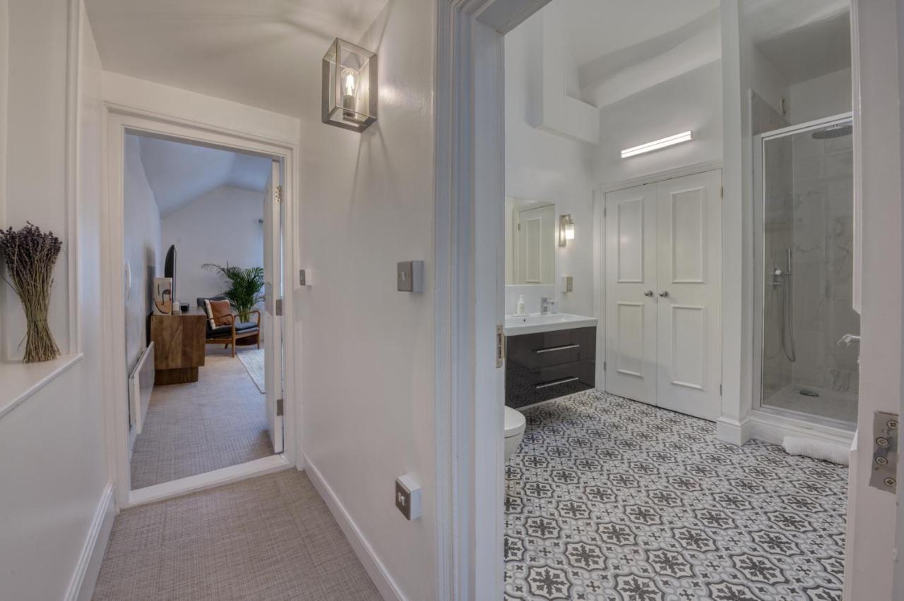 Beautiful Apartment On The Historic Rows Chester Eksteriør bilde