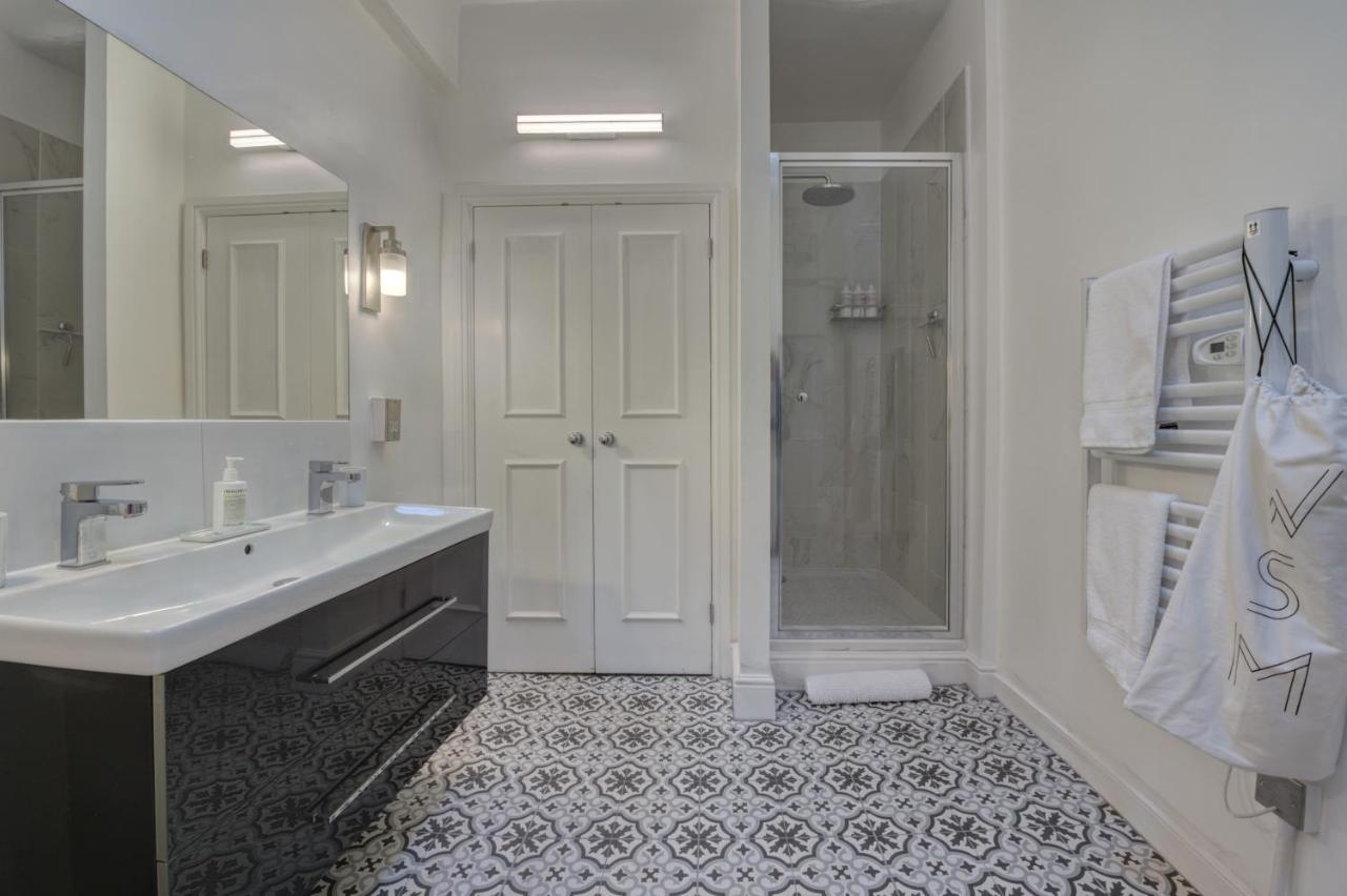 Beautiful Apartment On The Historic Rows Chester Eksteriør bilde